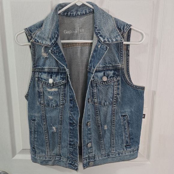 GAP Blue Denim Sleeveless Jacket - Picture 1 of 3